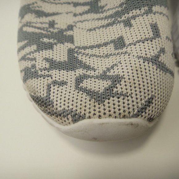 Dirty Laundry Womens Gray Camo Slip On Lace Adjust Comfort Sneakers Shoes sz 8 - Picture 9 of 11